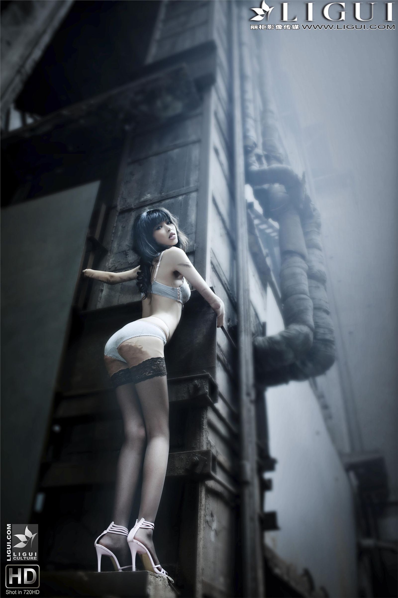 [丽柜]  另类视觉- MODEL 孟露 国产唯美套图